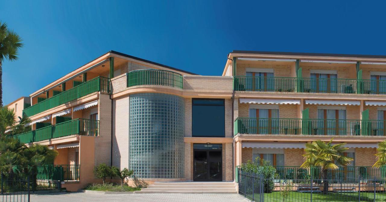 Holiday Family Village Porto SantʼElpidio Quarto foto