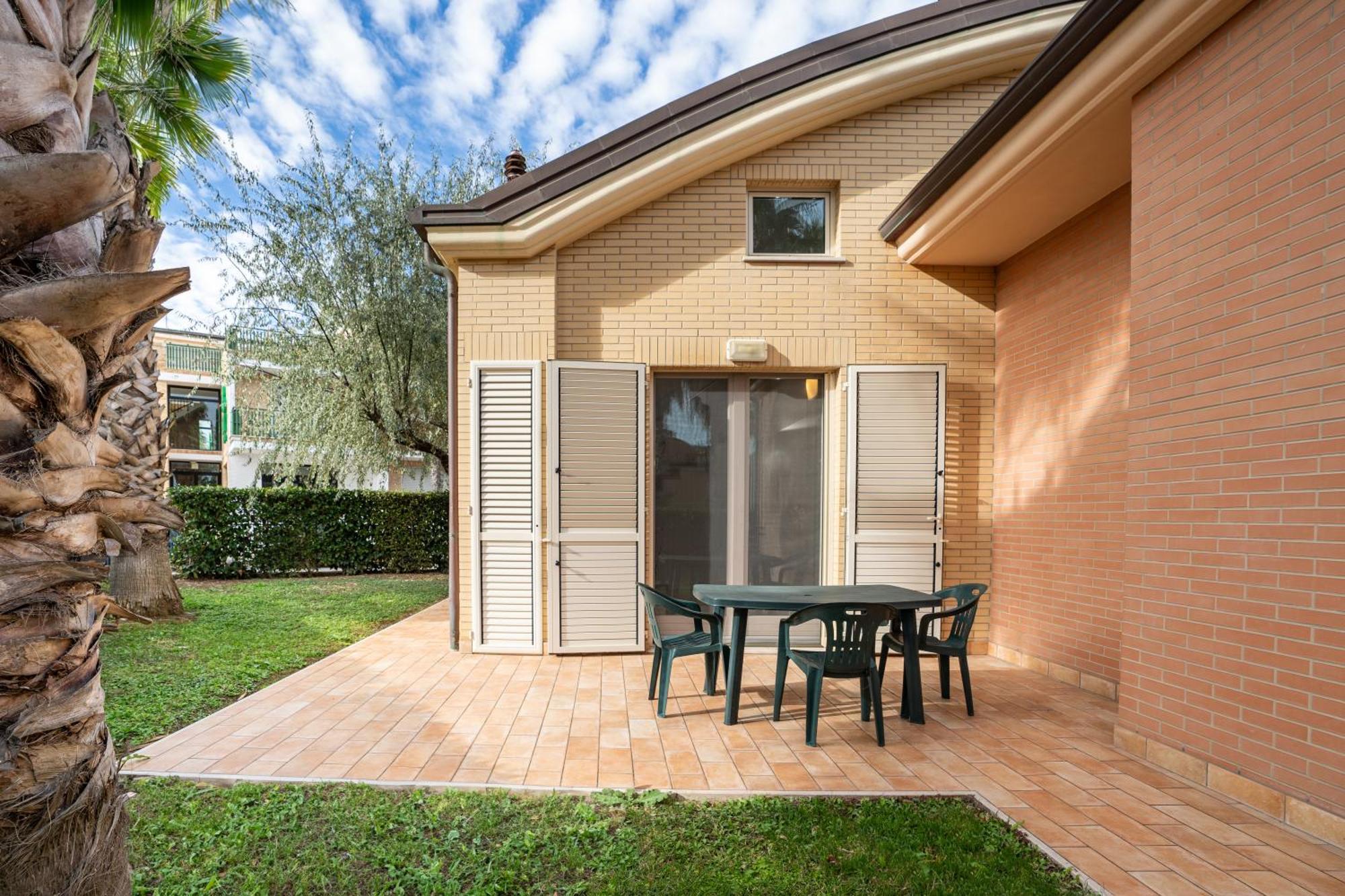 Holiday Family Village Porto SantʼElpidio Quarto foto