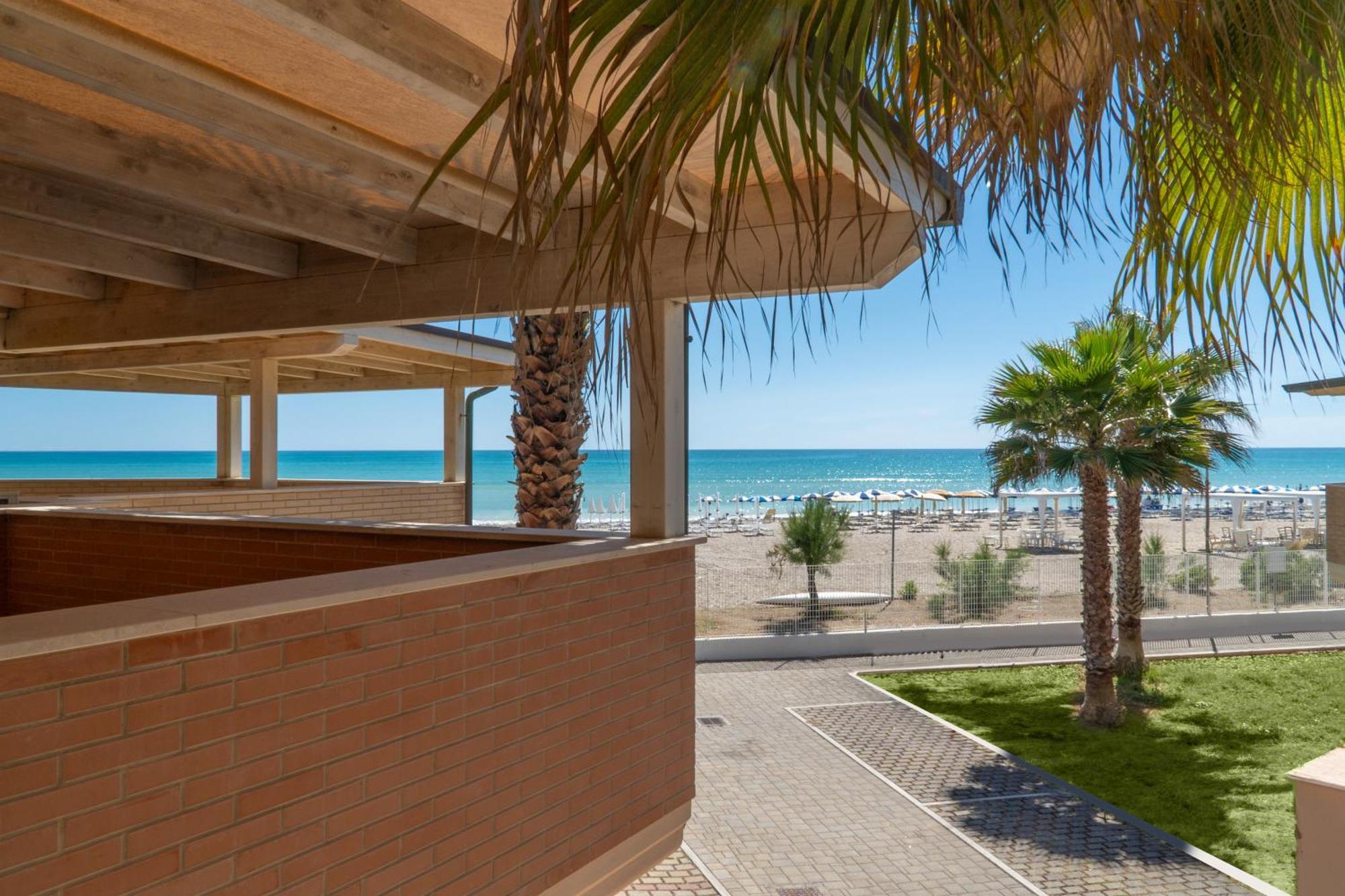 Holiday Family Village Porto SantʼElpidio Exterior foto